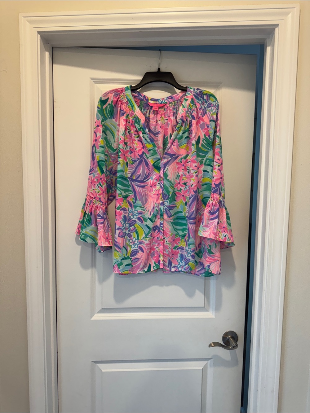 Like New Lilly Pulitzer Pink, Green & Purple Floral V-Neck Button Up Blouse